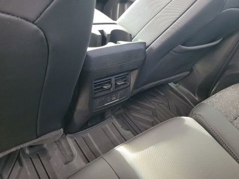 Used 2023 Chevrolet Colorado Z71 w/ Z71 Convenience Package 2 image 27