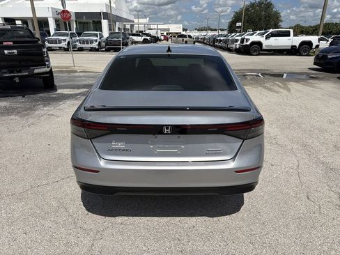 Used 2025 Honda Accord Sport image 5