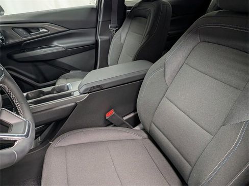 New 2026 Chevrolet Equinox EV LT image 9