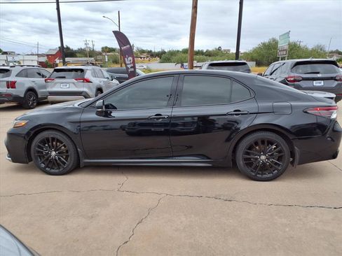 Used 2022 Toyota Camry XSE image 4