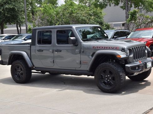 Used 2022 Jeep Gladiator Mojave w/ Cold Weather Group AWD/4WD image 5