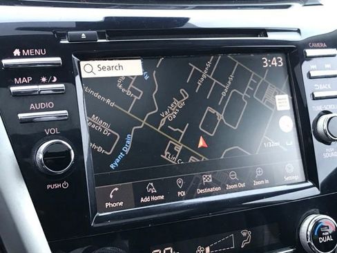 Used 2023 Nissan Murano SL image 10