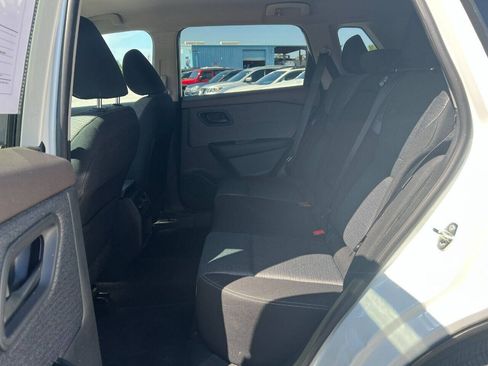 Used 2021 Nissan Rogue S FWD image 13