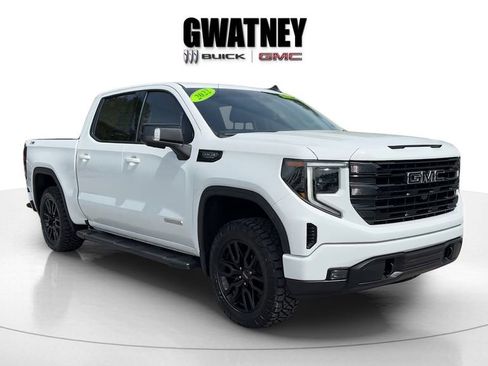 Used 2022 GMC Sierra 1500 Elevation w/ Elevation Premium Package AWD/4WD image 3