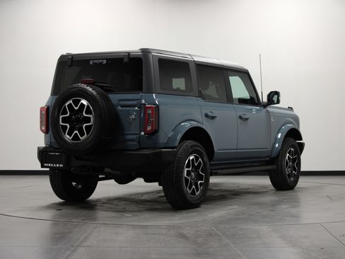 Used 2023 Ford Bronco Outer Banks image 4