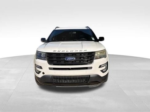 Used 2016 Ford Explorer Sport w/ Equipment Group 401A AWD/4WD image 3