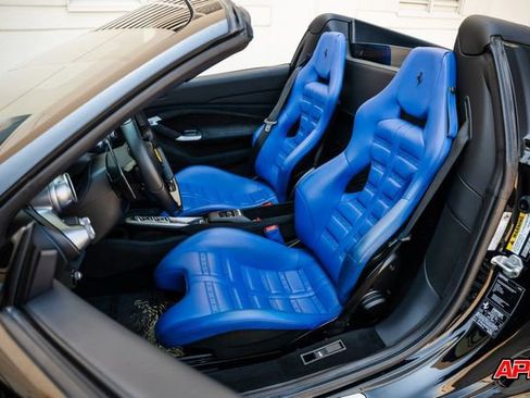 Used 2022 Ferrari F8 Tributo image 22