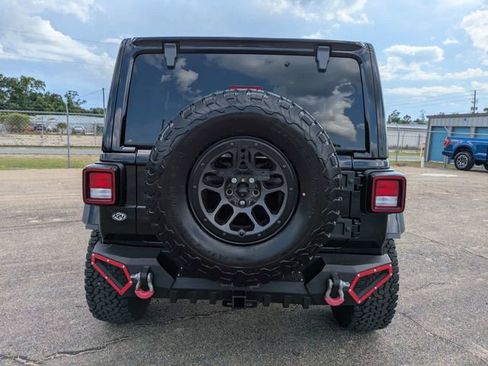 Used 2023 Jeep Wrangler Unlimited Rubicon w/ Xtreme 35 Tire Package AWD/4WD image 5
