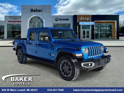 Used 2021 Jeep Gladiator Overland w/ Popular Equipment Package image 1