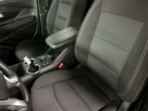 Certified 2023 GMC Terrain SLE w/ Driver Convenience Package image 18