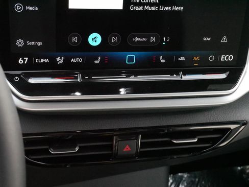 Certified 2024 Volkswagen ID.4 Pro AWD/4WD image 23