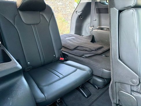 Certified 2025 Kia Sorento S AWD/4WD image 28