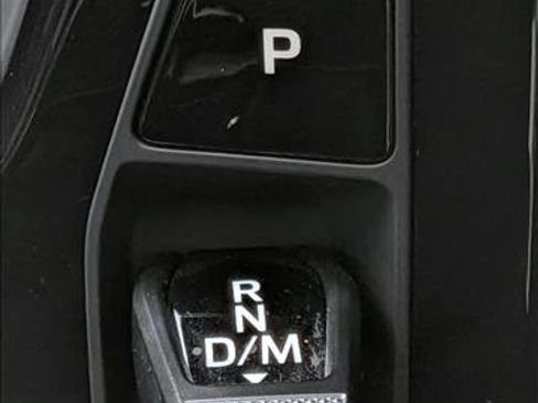Used 2024 Porsche Cayenne AWD/4WD image 12