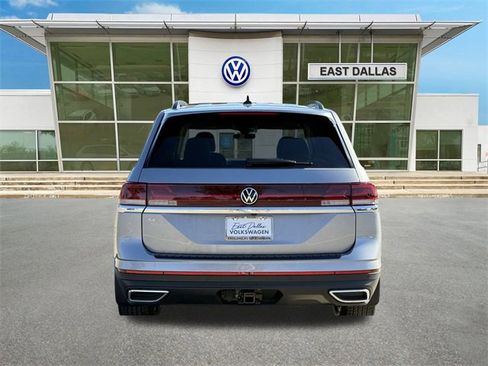 New 2026 Volkswagen Atlas SE image 4