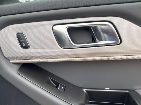 New 2026 Ford Explorer Active w/ Active Comfort Package image 19