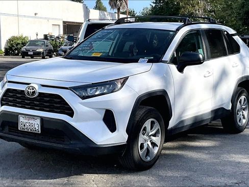 Used 2021 Toyota RAV4 LE w/ Carpet Mat Package (TMS) AWD/4WD image 3