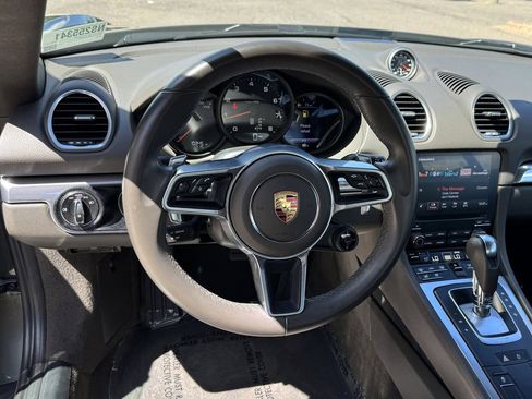 Used 2022 Porsche 718 Cayman w/ Premium Package RWD image 24