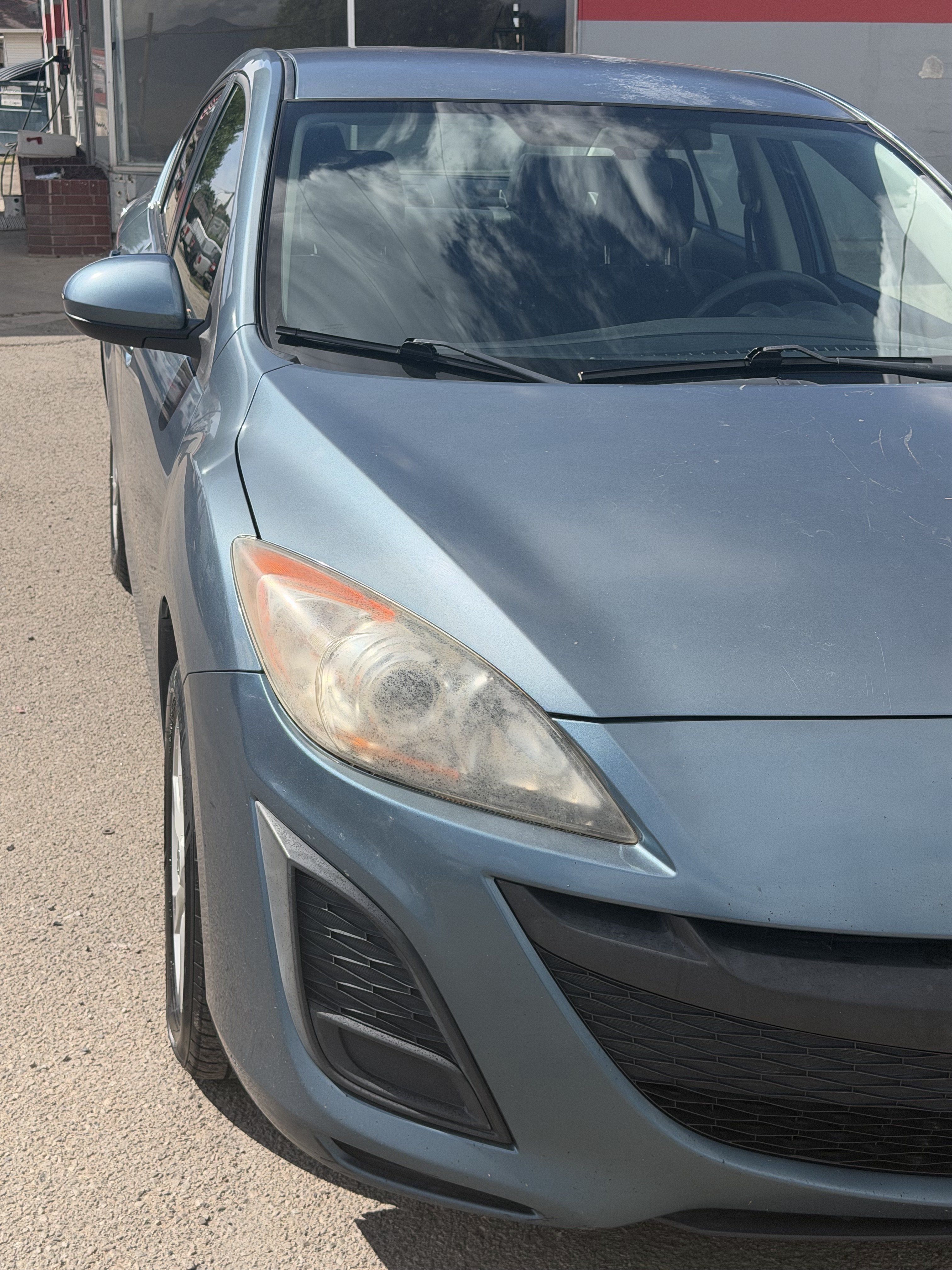 Used 2011 MAZDA MAZDA3 i Touring FWD image 10