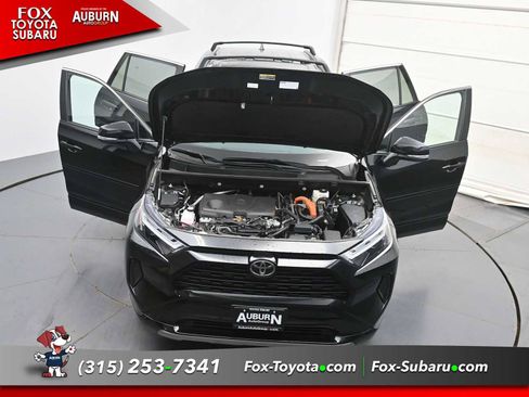 Used 2025 Toyota RAV4 SE w/ Convenience Package AWD/4WD image 41