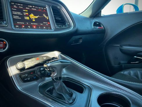 Used 2018 Dodge Challenger SRT Hellcat image 39