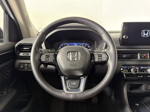 Used 2025 Honda Pilot Elite image 9