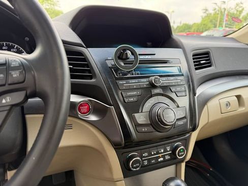 Used 2013 Acura ILX w/ Technology Package FWD image 15