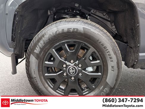 Certified 2025 Toyota Tacoma SR5 image 9