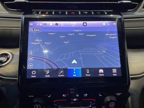 Used 2025 Jeep Grand Cherokee Limited w/ Luxury Tech Group II image 27