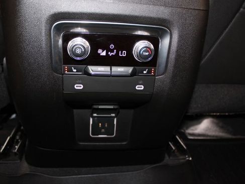 Used 2021 GMC Yukon AT4 image 20