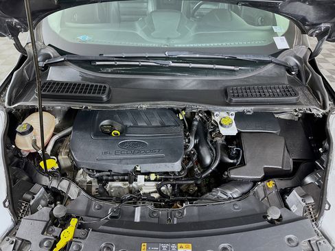 Used 2017 Ford Escape Titanium image 32