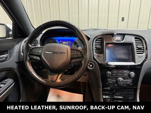 Used 2022 Chrysler 300 S image 31