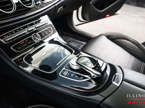 Used 2018 Mercedes-Benz E 63 AMG S image 26