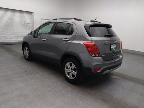 Used 2020 Chevrolet Trax LT w/ LT Convenience Package FWD image 3