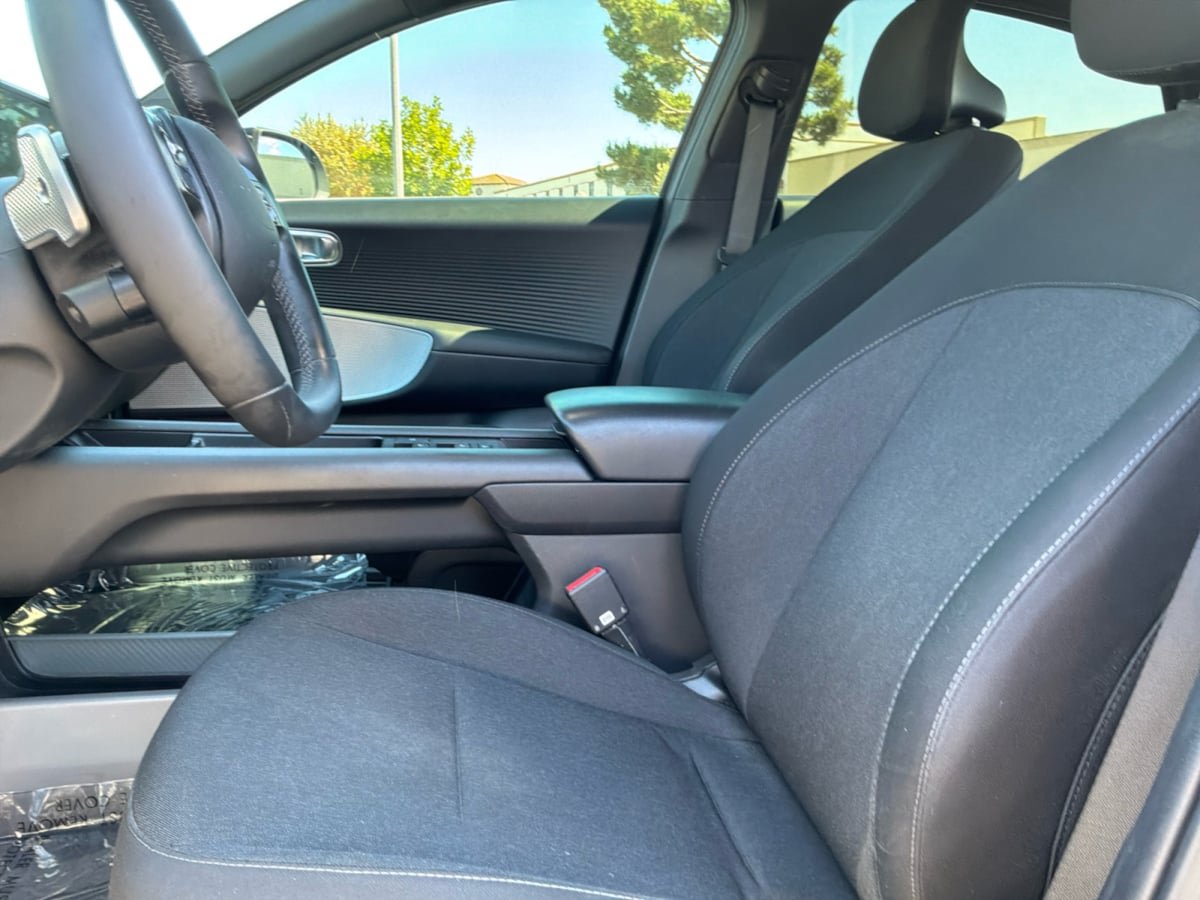 Used 2024 Hyundai Ioniq 6 SE RWD image 18