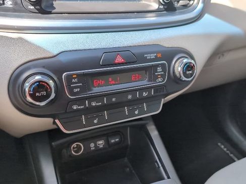 Used 2020 Kia Sorento S AWD/4WD image 18