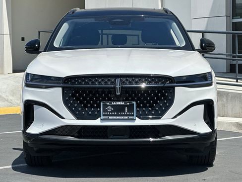 New 2026 Lincoln Nautilus Reserve w/ Jet Appearance Package AWD/4WD image 8