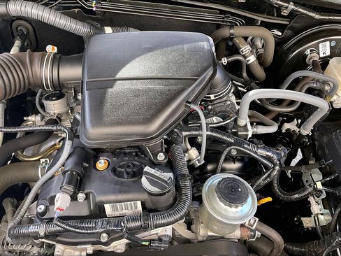 Used 2020 Toyota Tacoma SR image 27