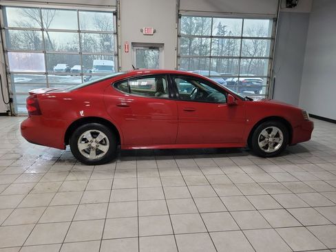Used 2008 Pontiac Grand Prix image 4
