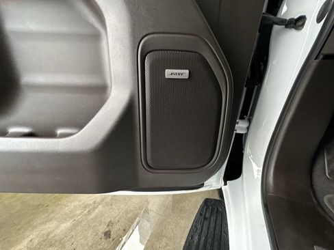 Used 2021 GMC Sierra 1500 SLT w/ SLT Premium Plus Package AWD/4WD image 24