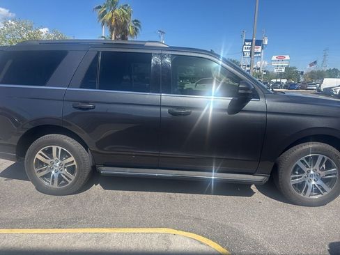 Used 2022 Ford Expedition XLT RWD image 6