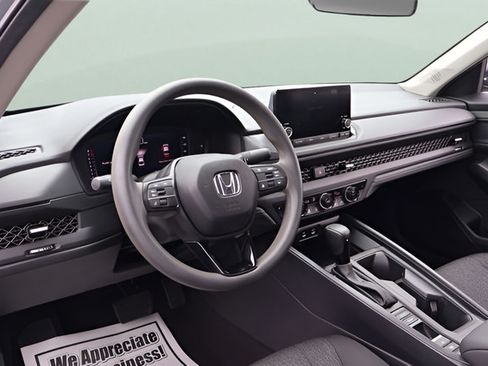 Used 2025 Honda Accord SE image 12