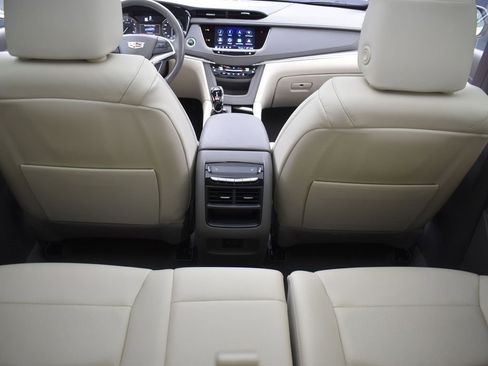 Certified 2023 Cadillac XT5 Premium Luxury image 28