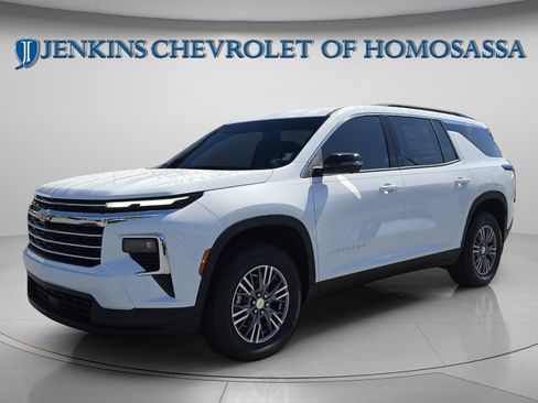 New 2027 Chevrolet Traverse LT w/ Driver Confidence Package FWD image 10