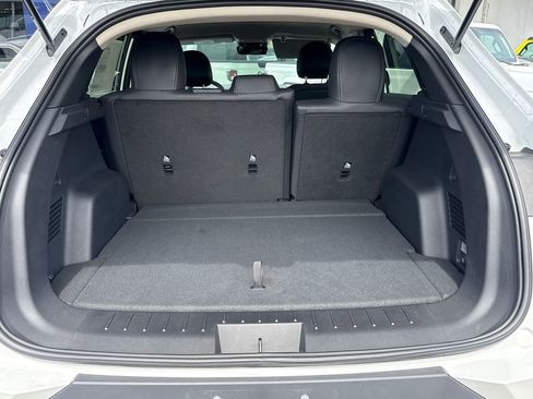 New 2025 VinFast VF 8 Eco AWD/4WD image 10