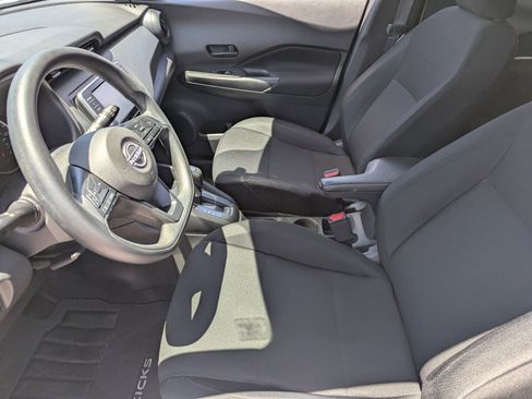Used 2023 Nissan Kicks S FWD image 12