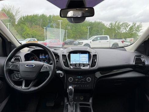 Used 2019 Ford Escape Titanium FWD image 12