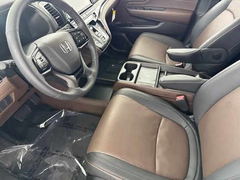 Used 2026 Honda Odyssey Elite image 27