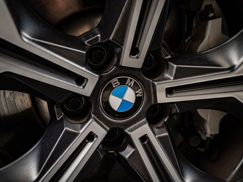 Used 2025 BMW 330i xDrive Sedan image 8