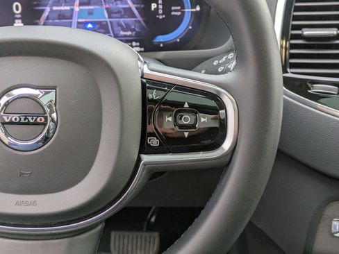 Certified 2024 Volvo XC90 T8 Ultimate w/ Protection Package Premier image 18