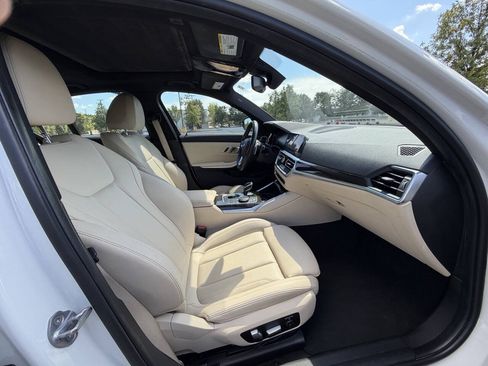 Used 2019 BMW 330i xDrive Sedan w/ Convenience Package AWD/4WD image 15